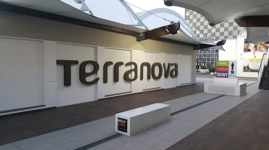 Terranova Molo 8.44 centro commerciale